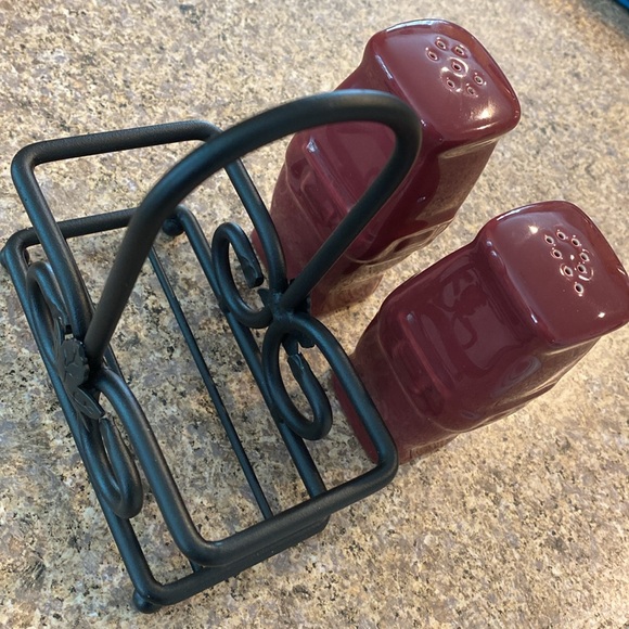 Longaberger Paprika Salt & Pepper Shakers & Black Wrought Iron Holder Caddy - Picture 15 of 17